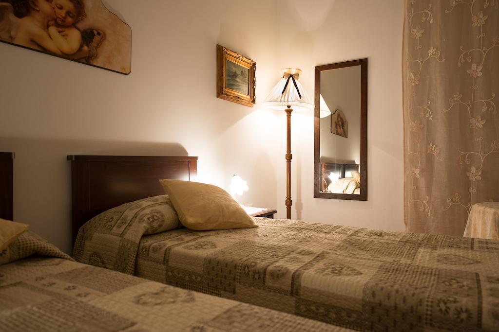 Antico Borgo Teresiano Bed & Breakfast Триест Екстериор снимка